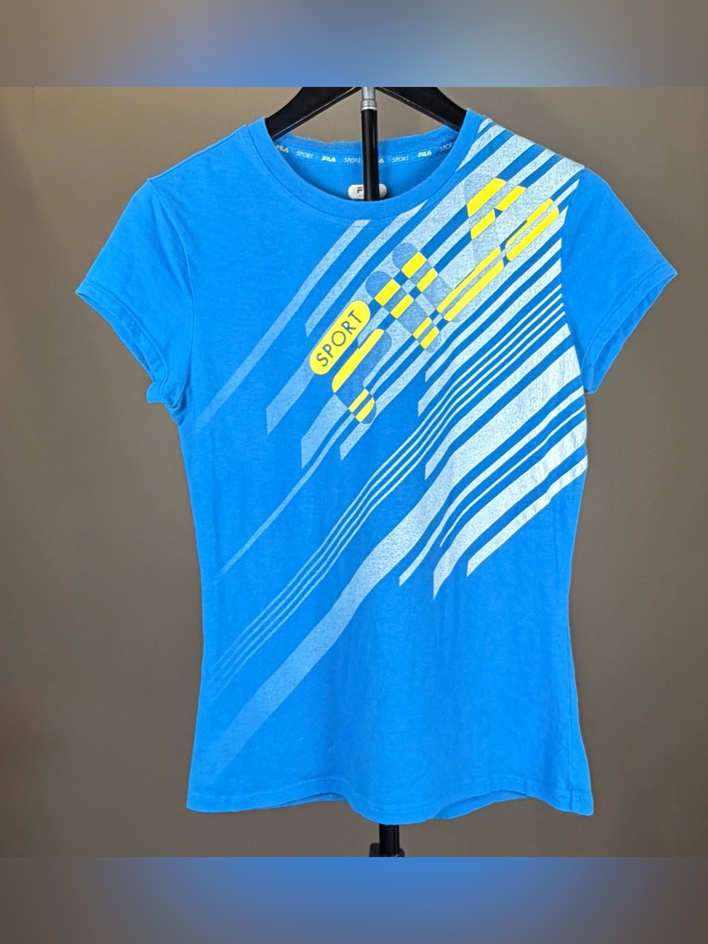 Fila Sport Blue Graphic Athletic T Shirt Women’s Medium Stretch Workout Active